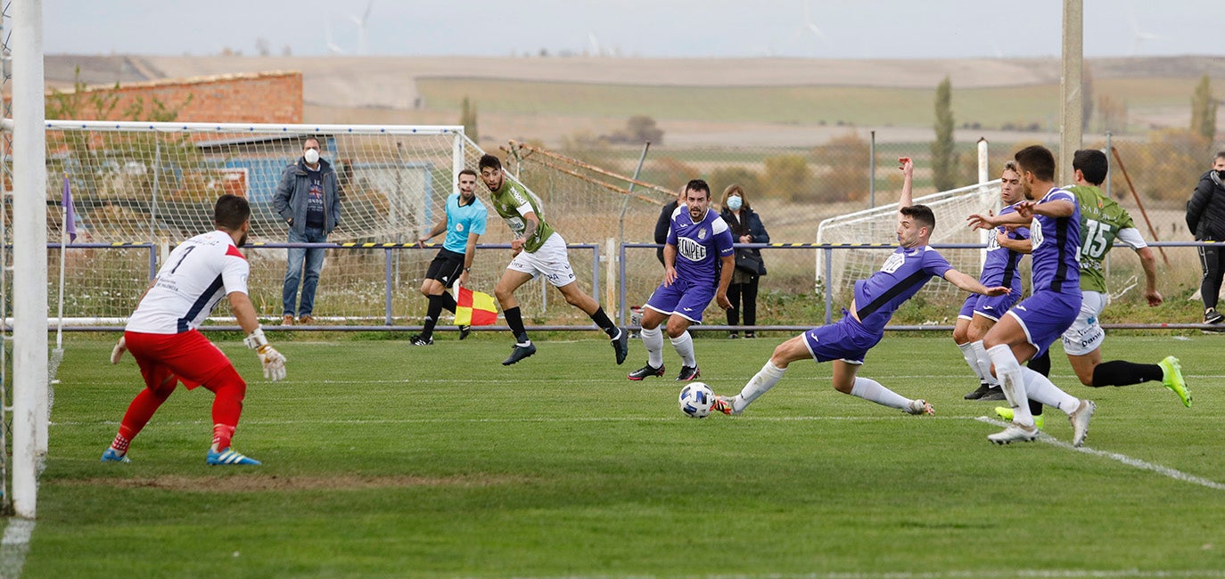 El Palencia Cristo Atlético gana el primer derbi de la temporada.