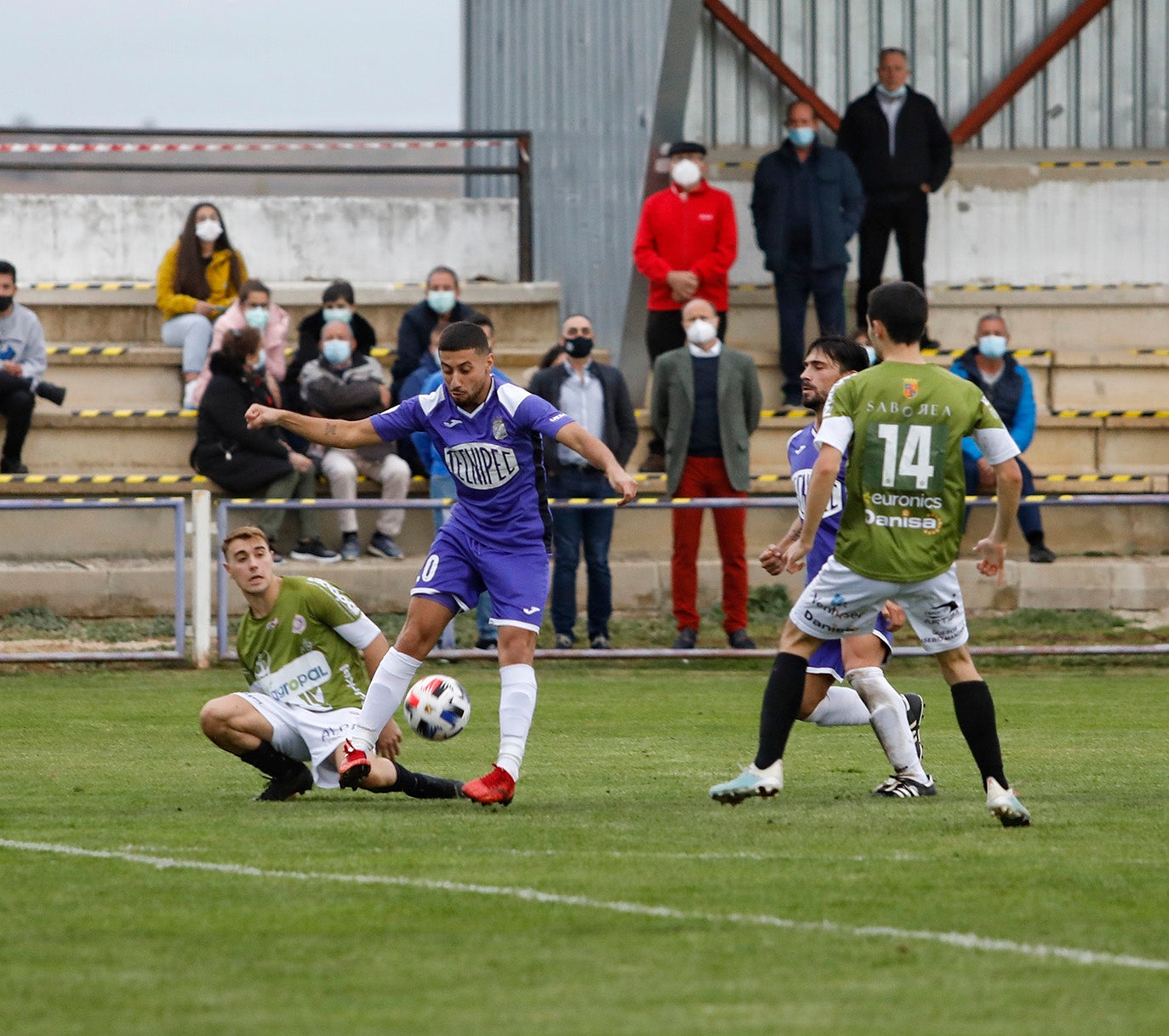 El Palencia Cristo Atlético gana el primer derbi de la temporada.