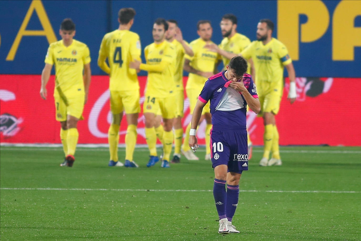 El Real Valladolid pierde por dos goles a cero contra el Villarreal. 