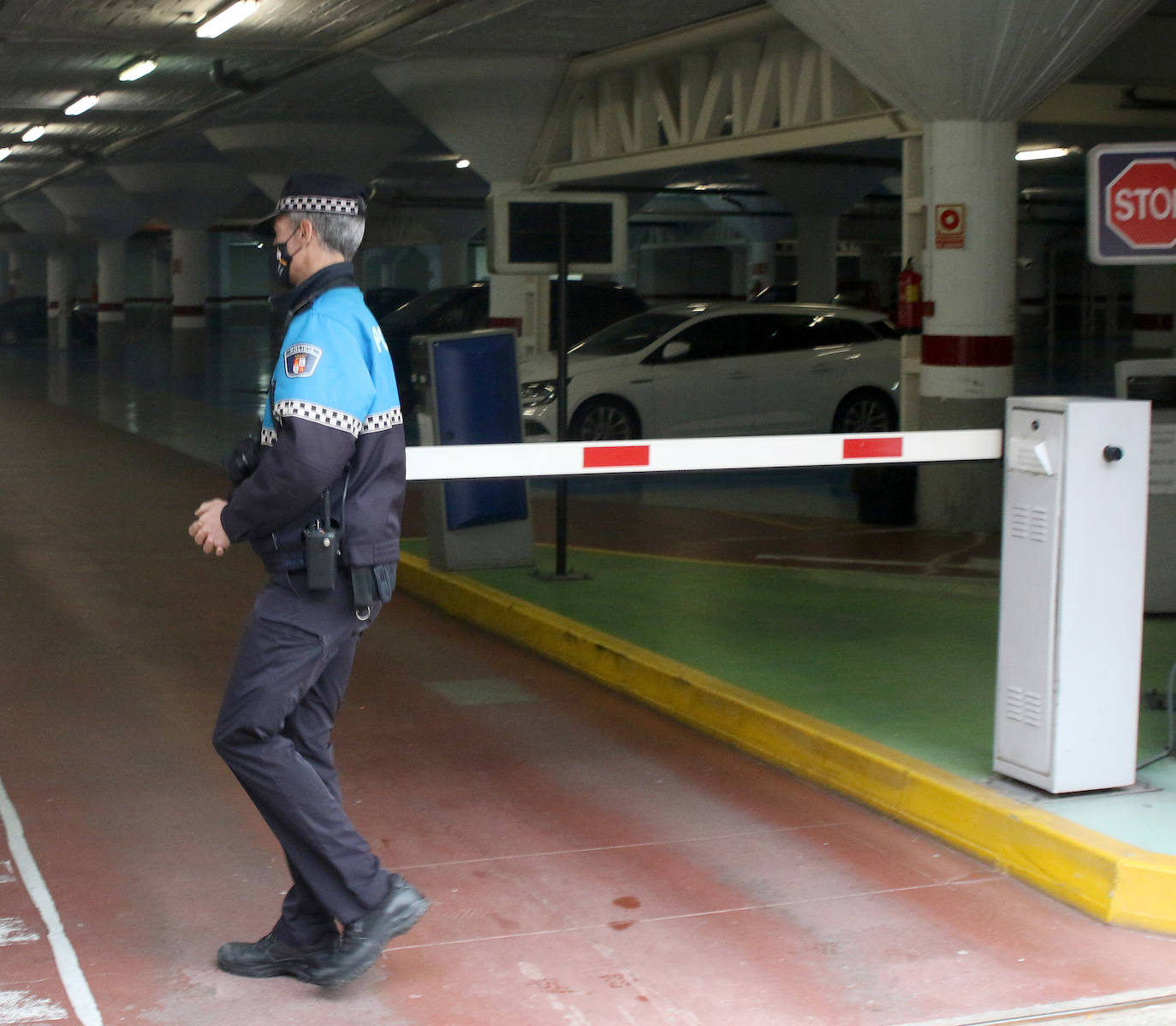 Cierre del parking del paseo Ezequiel González 