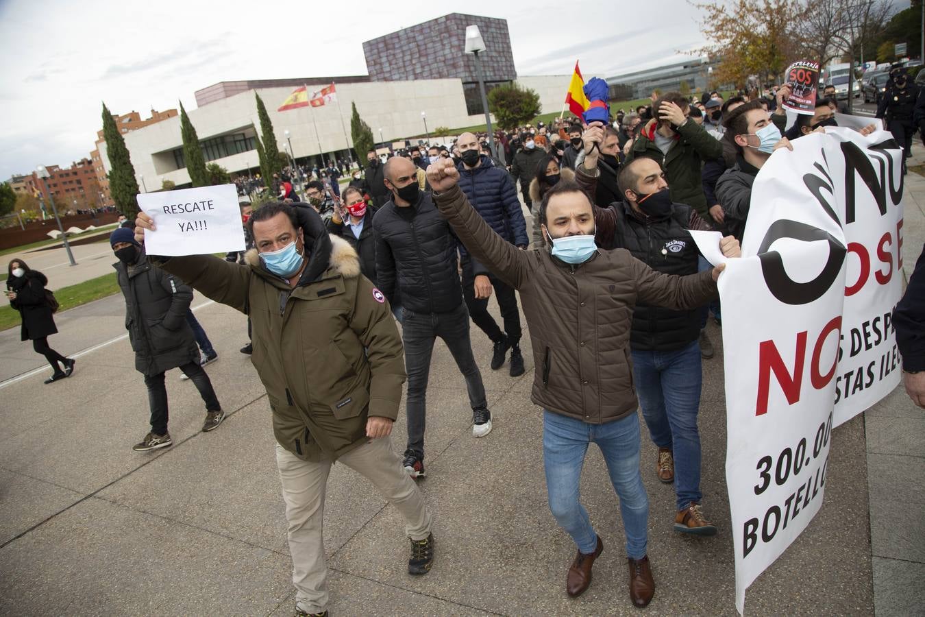 Fotos: Manifestación de hosteleros en Valladolid