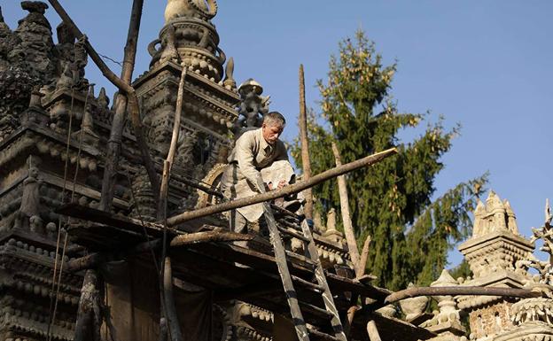 Jacques Gamblin, como Joseph Ferdinand Cheval, en 'El palacio ideal'. 