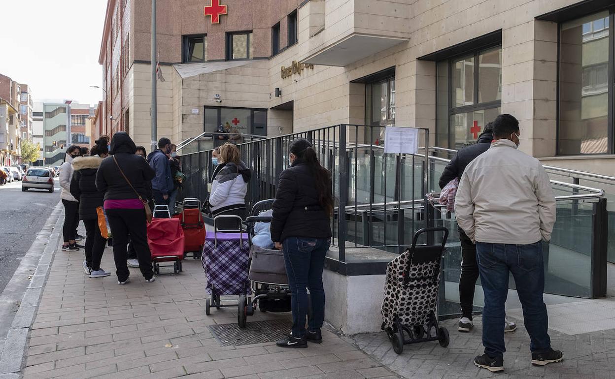 Coronavirus en Valladolid: Los largos meses de pandemia y la llegada del frío ahondan la crisis desatada por el virus en Valladolid