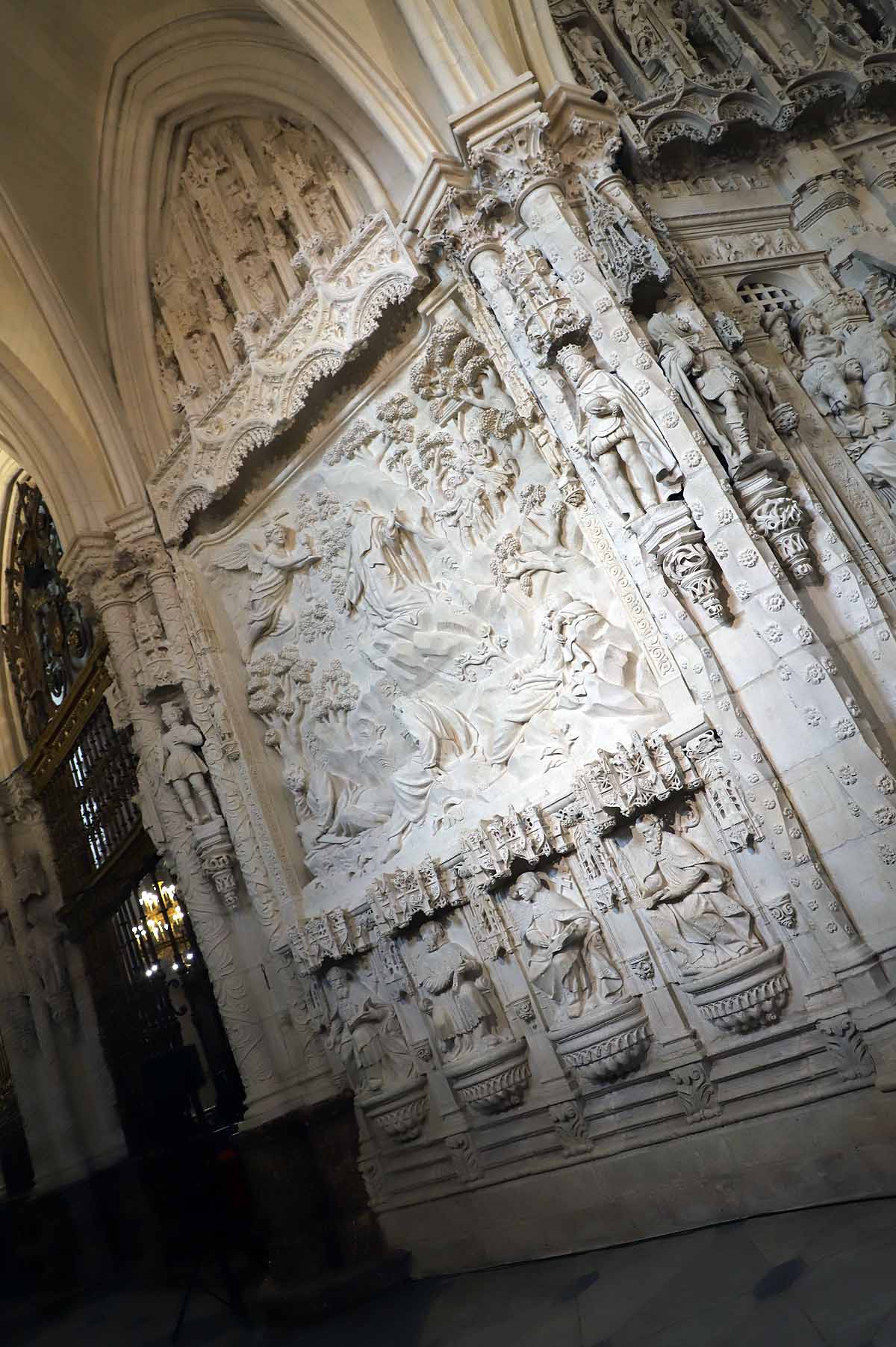 Fotos: Los relieves de Felipe Vigarny lucen renovados en la Catedral de Burgos