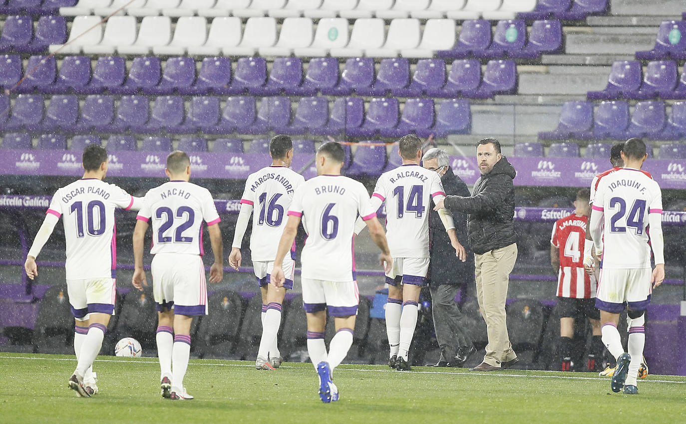 Fotos: Primera victoria de la temporada del Real Valladolid ante el Athletic