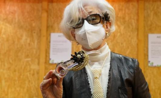 Mª Jesús Casado. Inventora de Look Joya, embellecedores desmontables para gafas