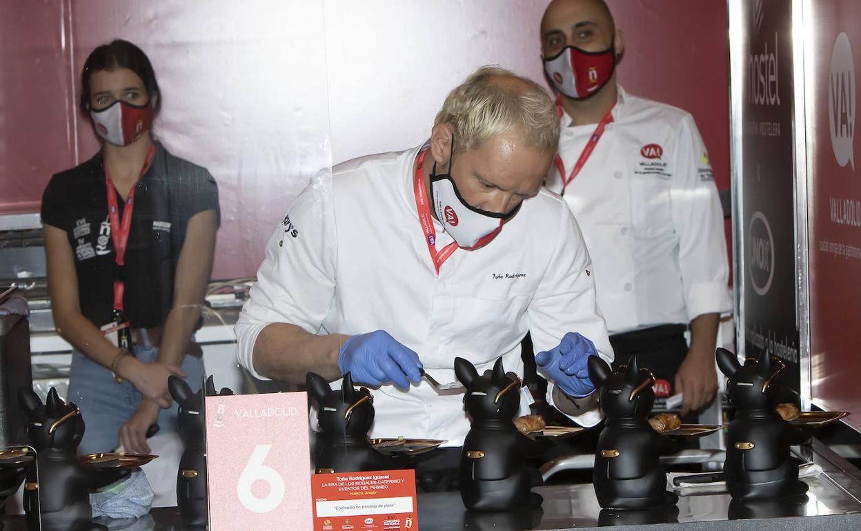 Toño Rodríguez Iguacel remata su tapa en el Concurso Nacional Ciudad de Valladolid. 