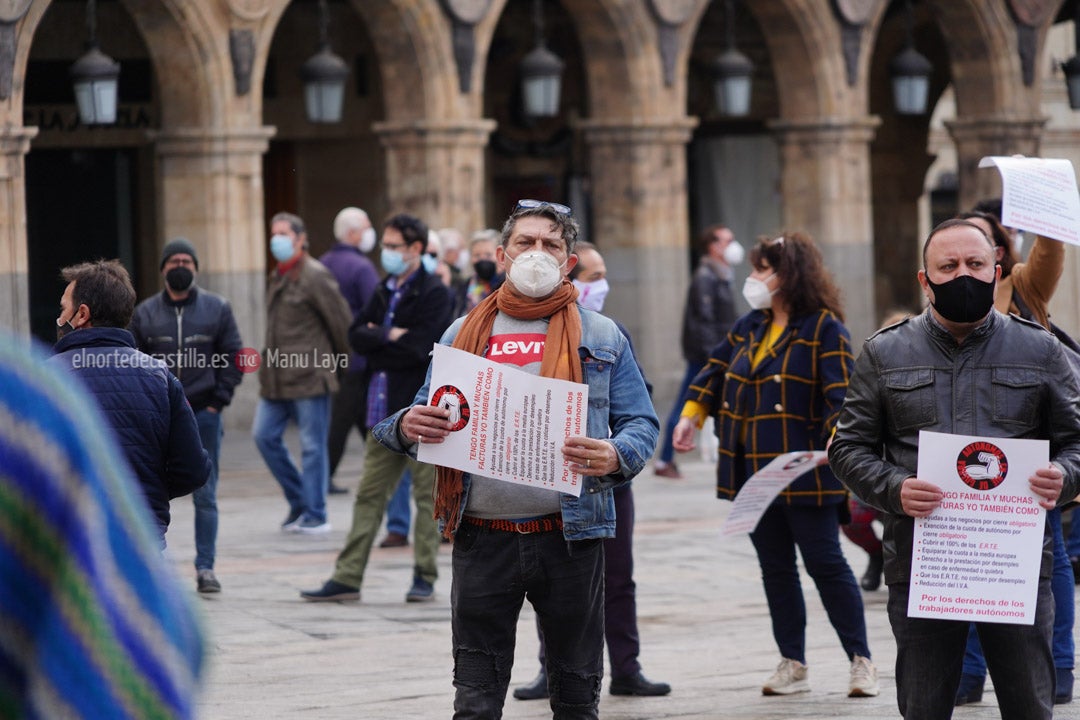 Concentración de autónomos en la Plaza Mayor de Salamanca