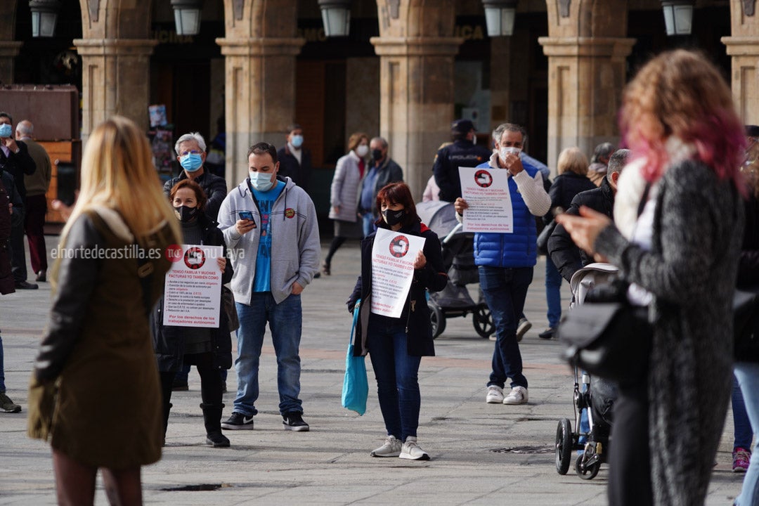 Concentración de autónomos en la Plaza Mayor de Salamanca