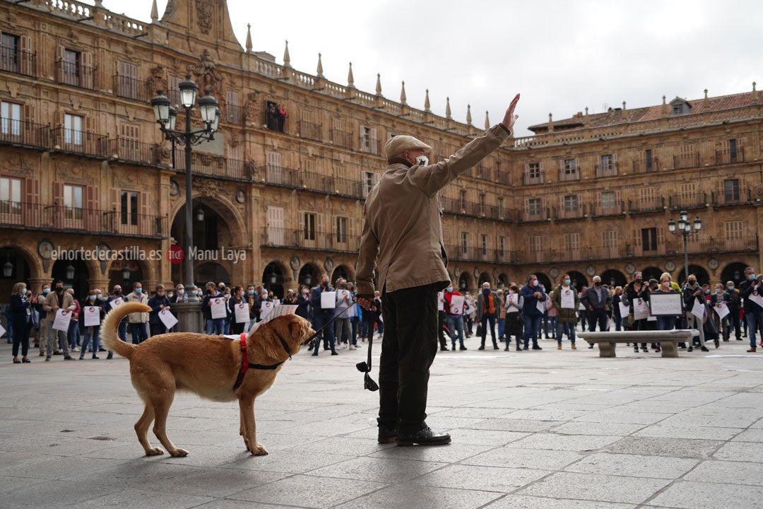 Concentración de autónomos en la Plaza Mayor de Salamanca