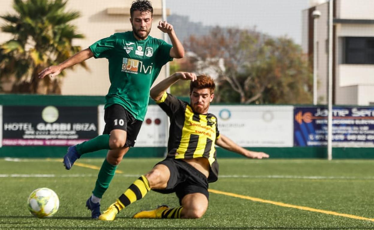 Jorge Alonso 'Peli', a la deerecha, con el Cardassar. 