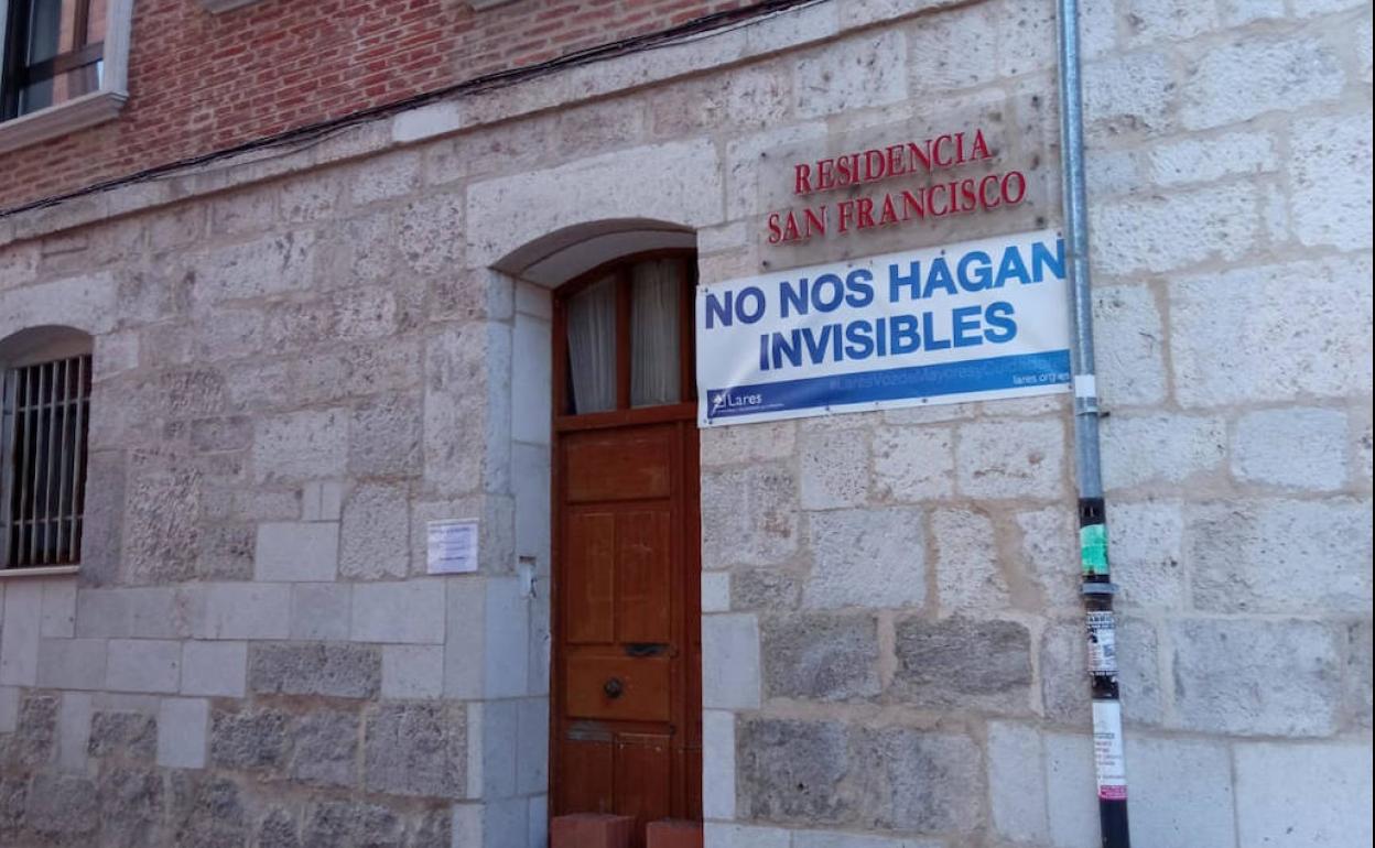 Fachada de la residencia San Francisco, en Tudela de Duero. 