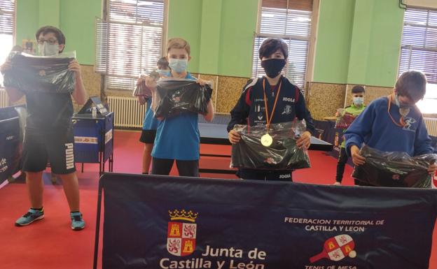 Podio alevín masculino. 