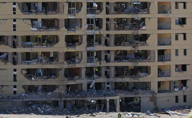 Estado en el que quedó la casa cuartel de Brgos tras el atentado de ETA en 2009.