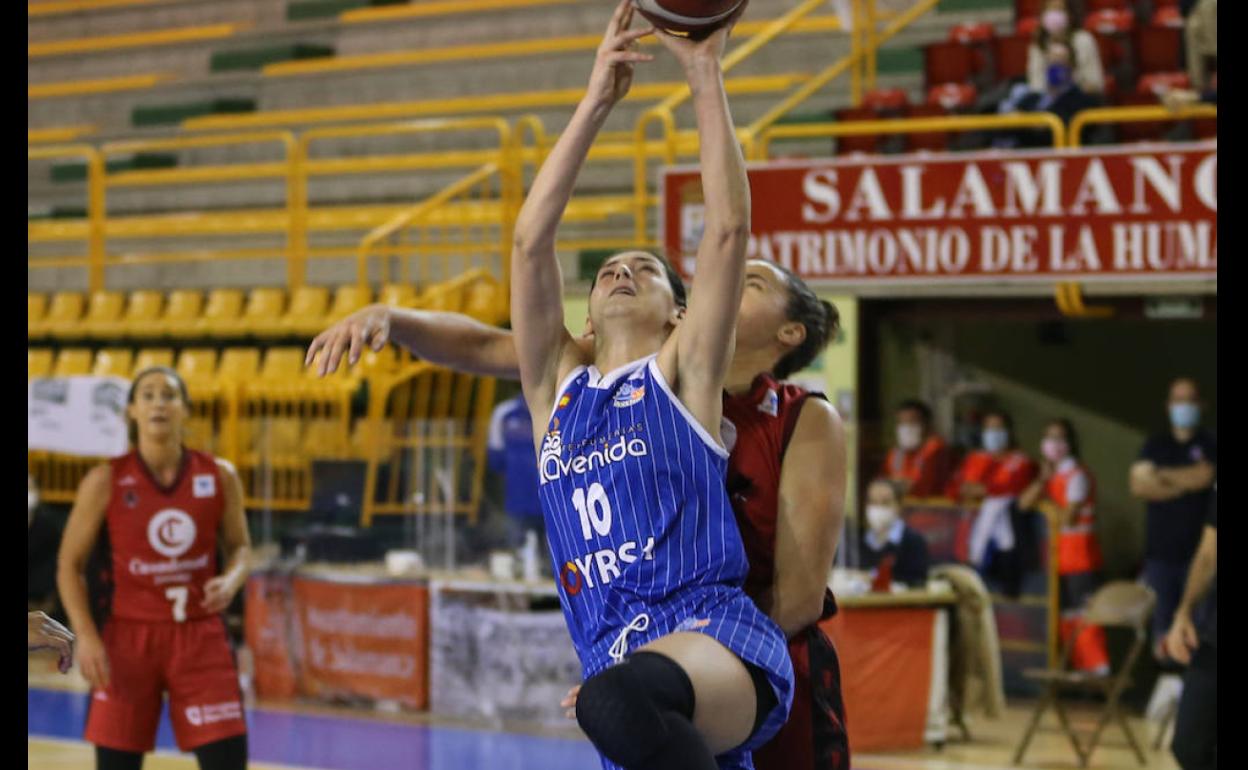 Gajic lanza ante Nicholls en el duelo ante Zaragoza.