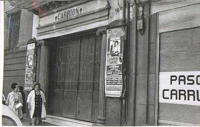 Entrada principal del teatro en el año 1967.