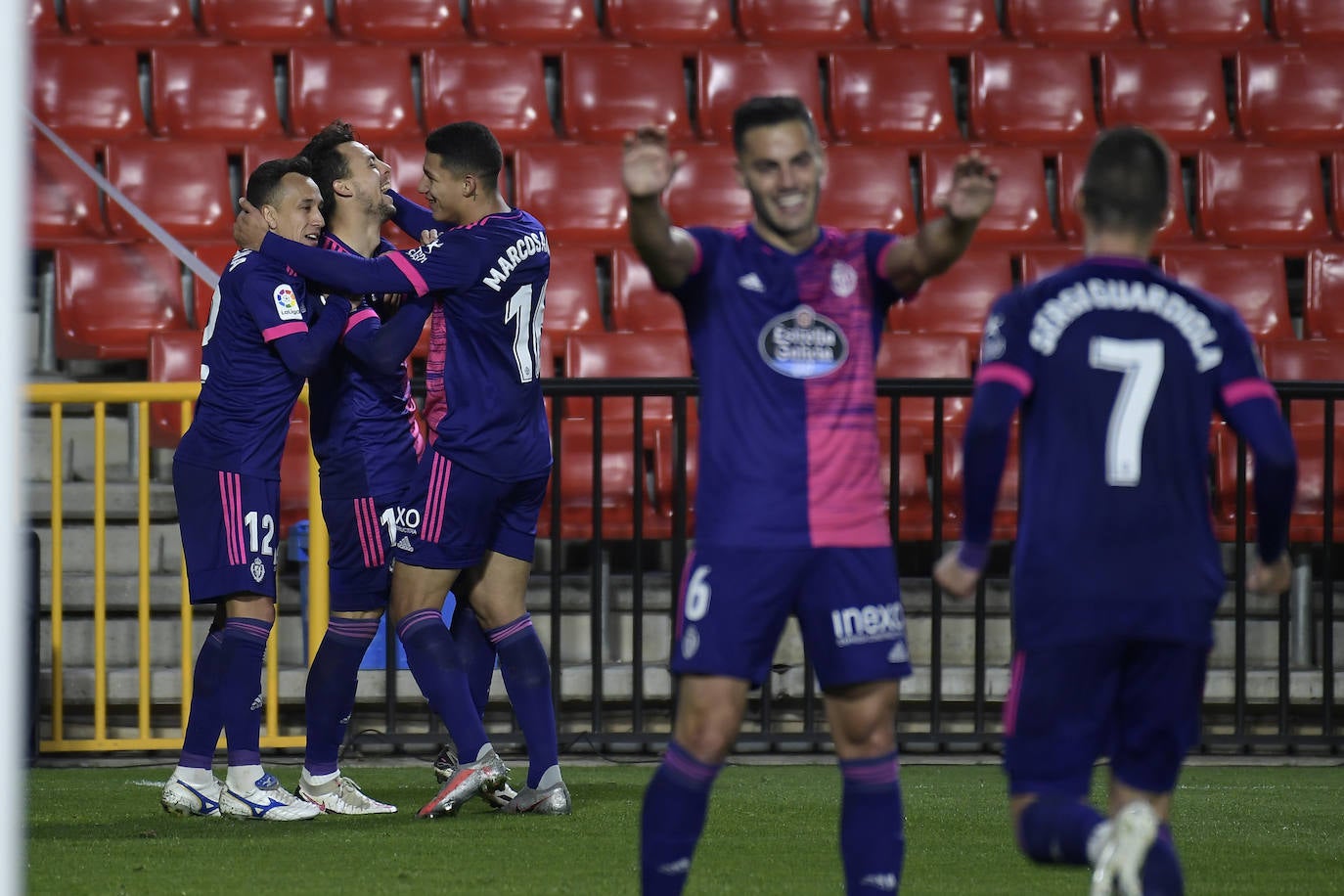 Segunda victoria consecutiva del Pucela que abandona los puestos de descenso. 