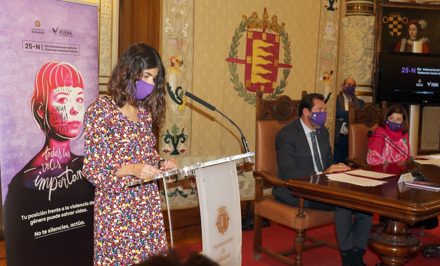 Fotos: Día Internacional de la Eliminación de la Violencia contra la Mujer en el Ayuntamiento de Valladolid