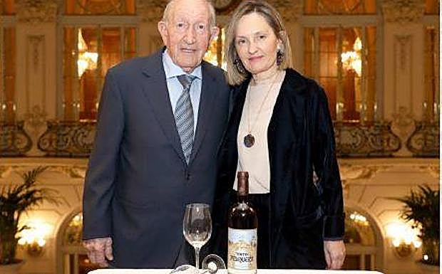 Alejandro Fernández y su hija Eva. 