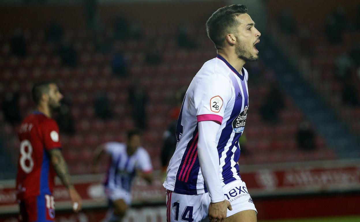 Alonso celebra el gol del empate a dos final para el Promesas ante el Numancia.