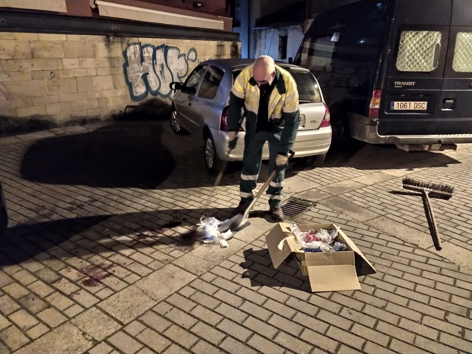 Imagen principal - Dos jóvenes heridos por arma blanca en el centro de Burgos