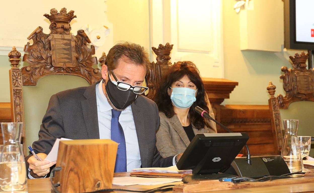 Óscar Puente, durante el pleno celebrado hoy.