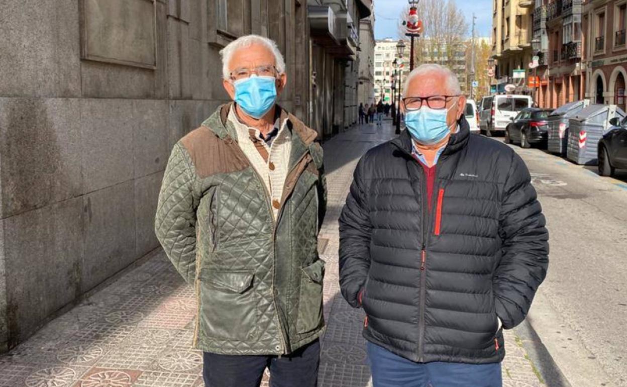 Daniel Santos y Ángel Barredo eran dos jóvenes activistas en los 70 y vivieron con intensidad los días del proceso.