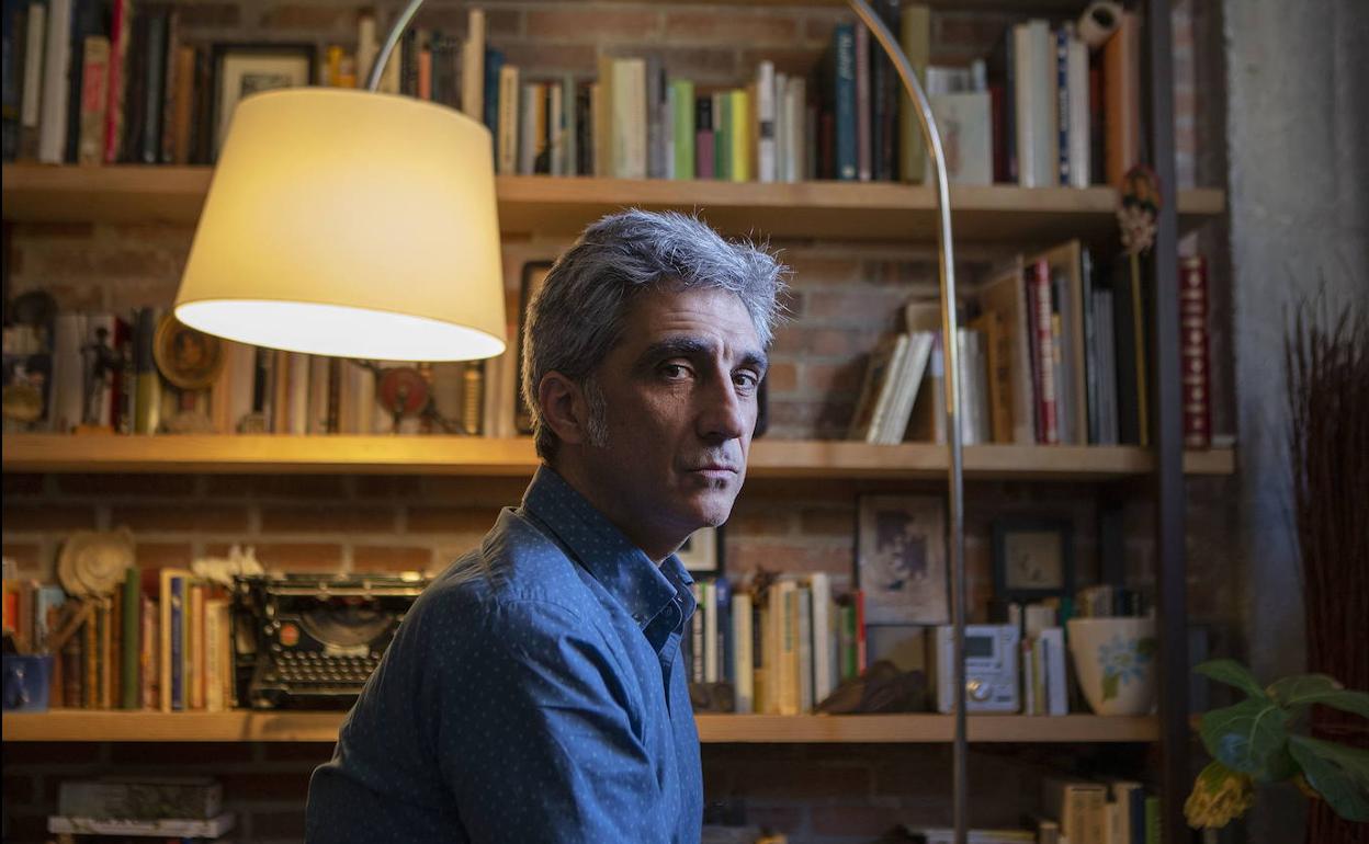 El escritor Iván Vélez.