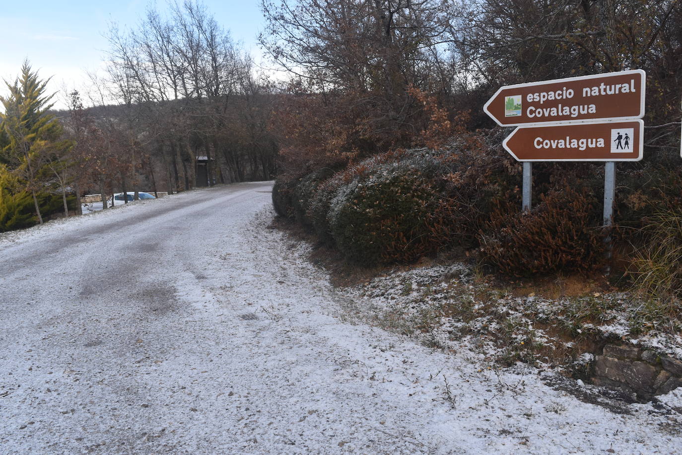 La borrasca Dora provoca las primeras nevadas en la zona norte de Palencia.