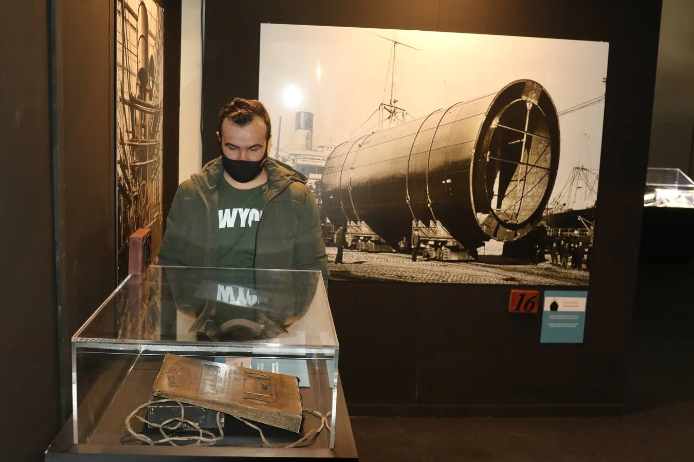 Esta muestra recrea la vida a bordo del trasatlántico británico que naufragó cuatro días después de partir de Southampton el 10 de abril de 1912.