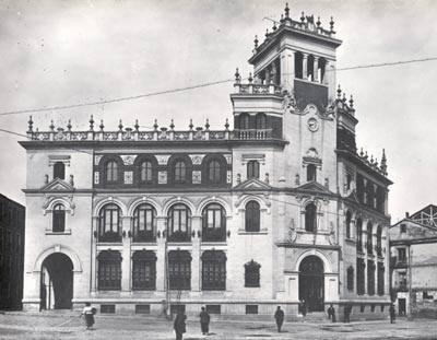 Edificio de Correos y Telégrafos en Valladolid en los años 20.