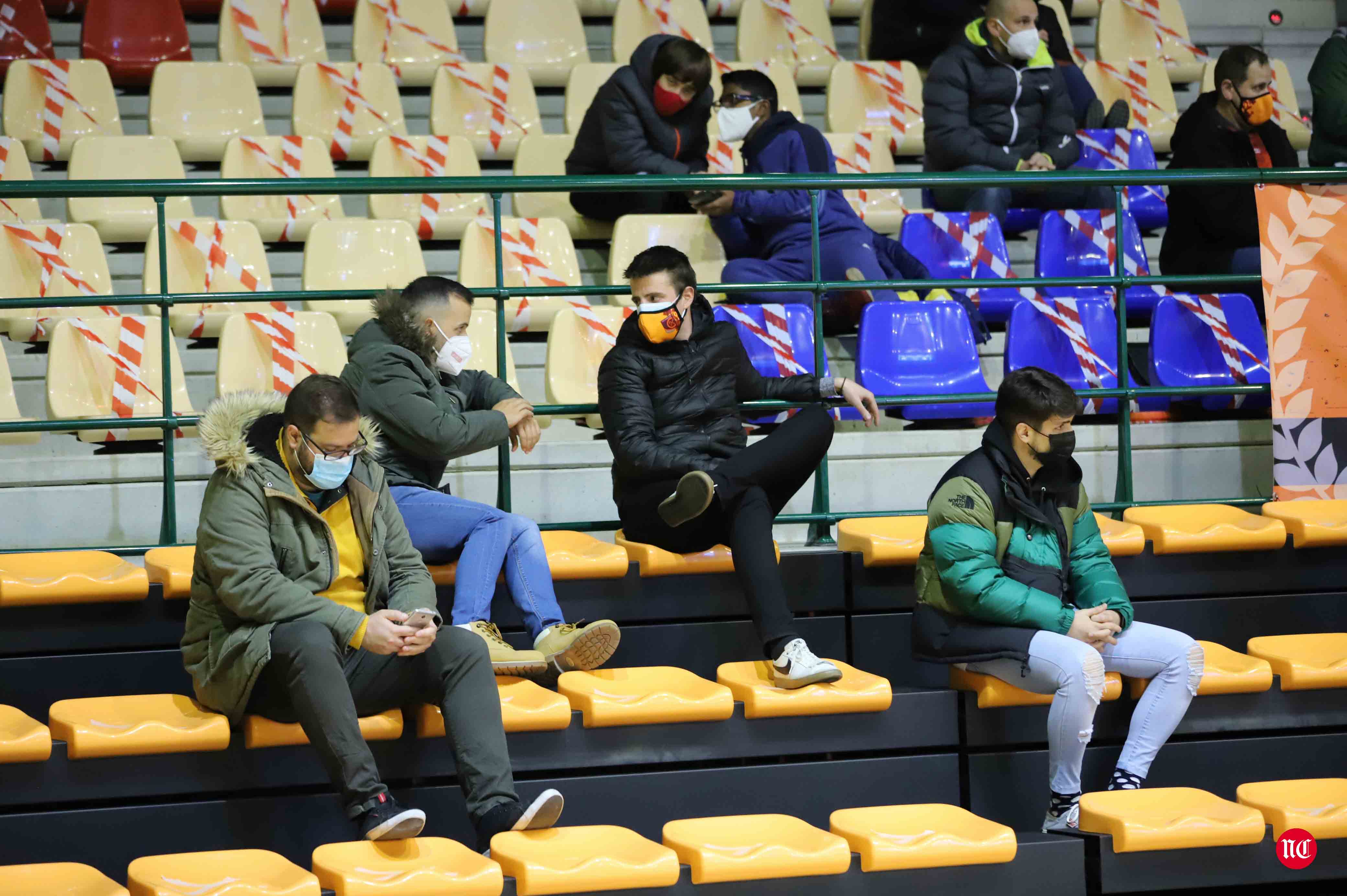 Fotos: El Zornotza pone fin a la imbatibilidad del Aquimisa Carbajosa en casa (75-87)