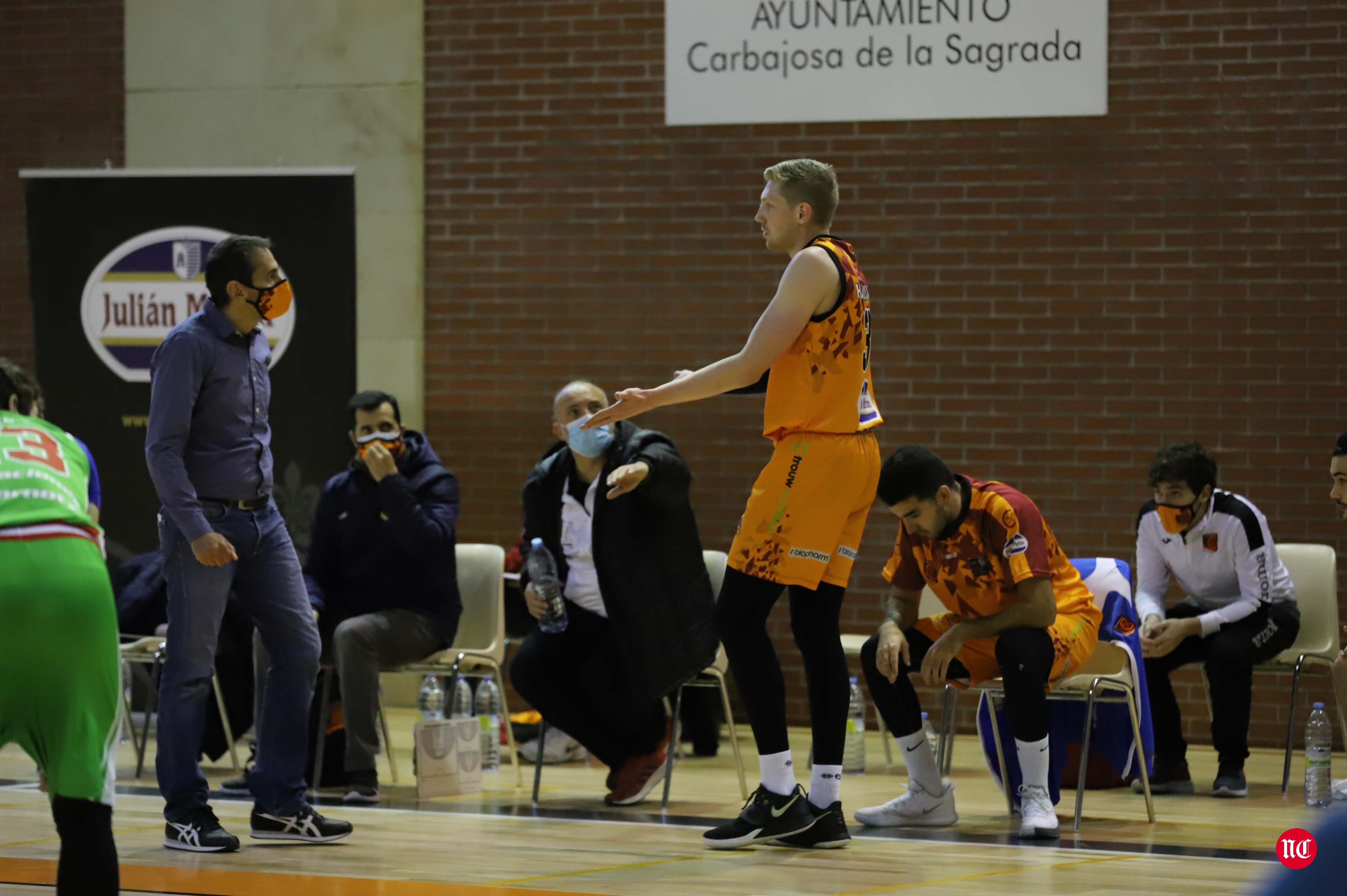 Fotos: El Zornotza pone fin a la imbatibilidad del Aquimisa Carbajosa en casa (75-87)