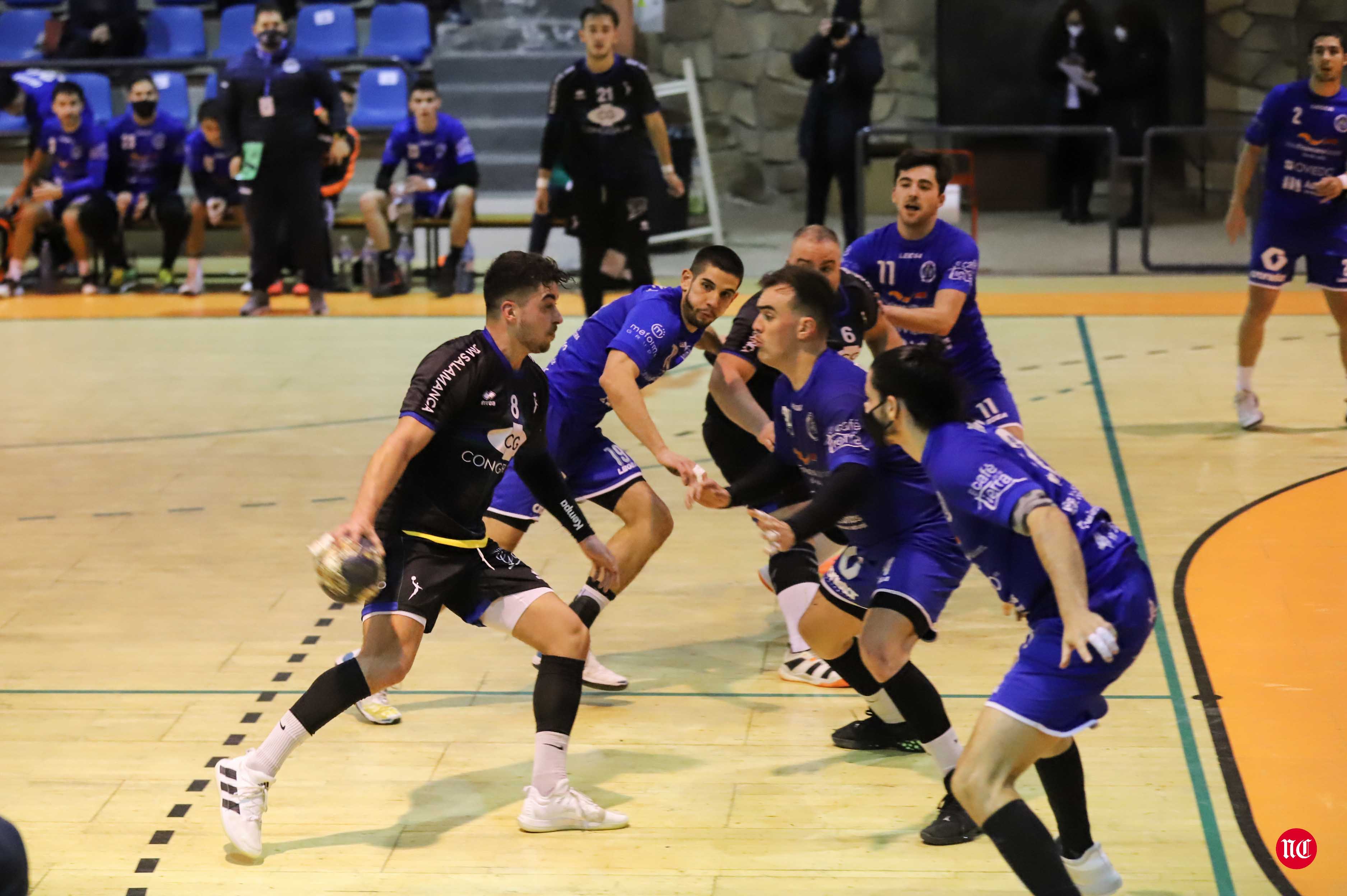 Fotos: BM Salamanca 13 - 22 BM Oviedo