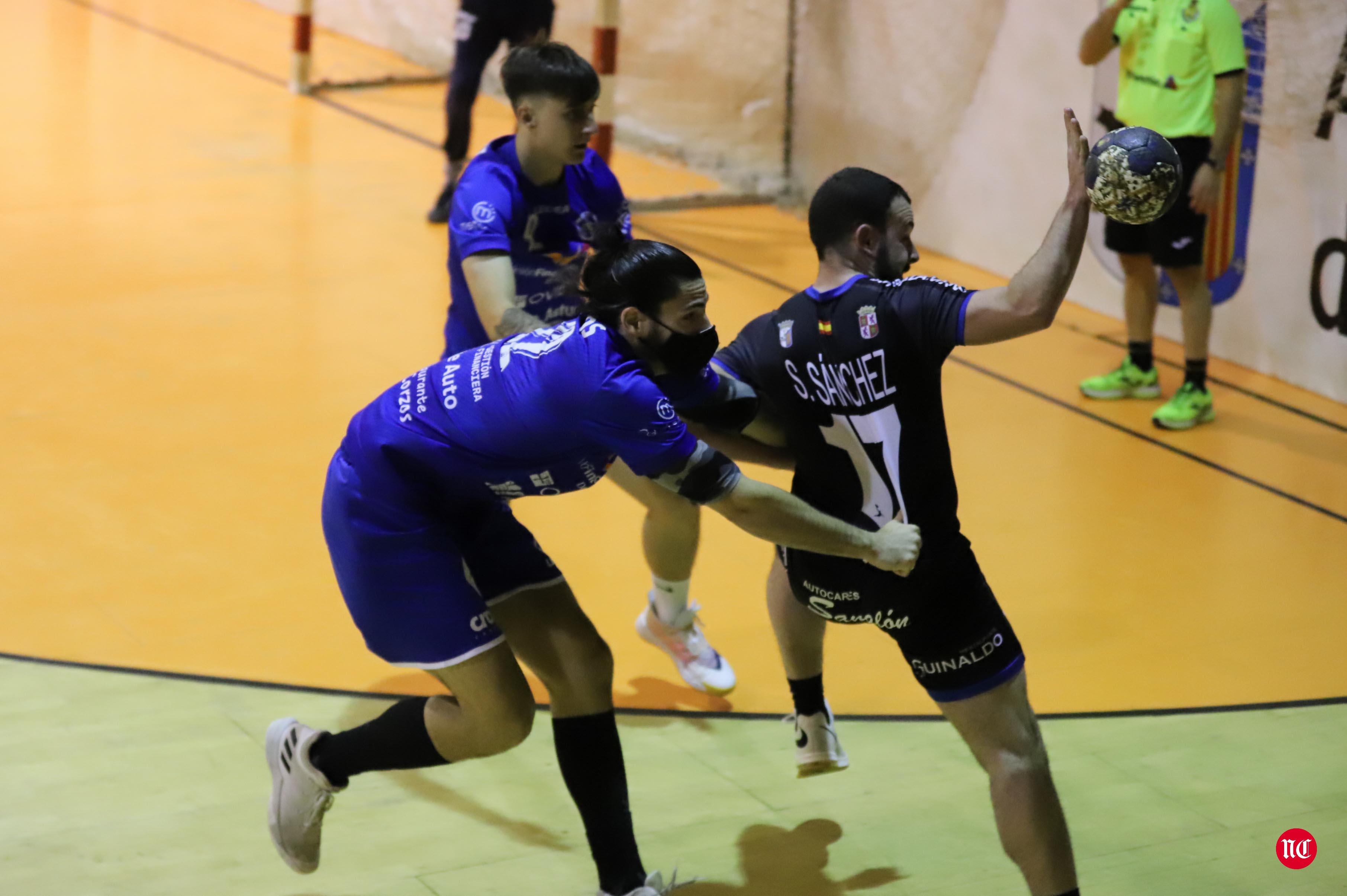 Fotos: BM Salamanca 13 - 22 BM Oviedo