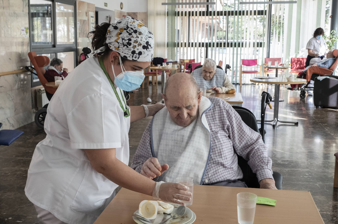 Fotos: Así se vive en la Residencia Cardenal Marcelo tras nueve meses de pandemia de coronavirus