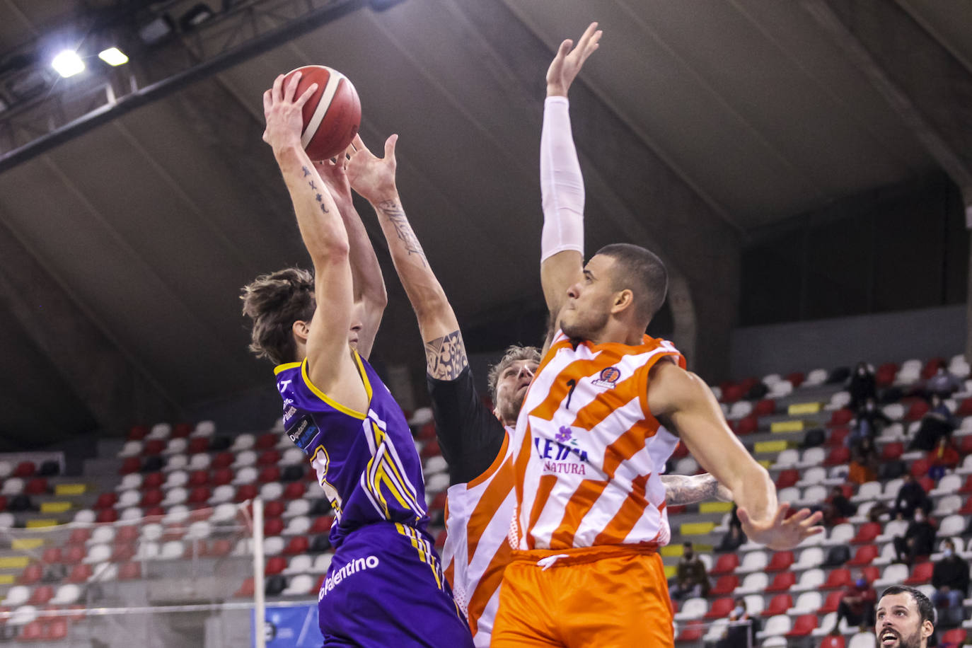 Los palentinos siguen sin ganar a domicilio esta temporada.