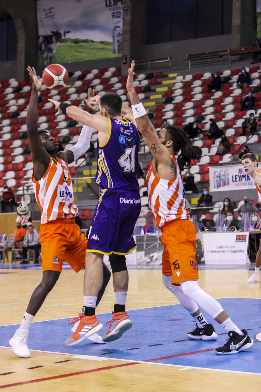 Los palentinos siguen sin ganar a domicilio esta temporada.