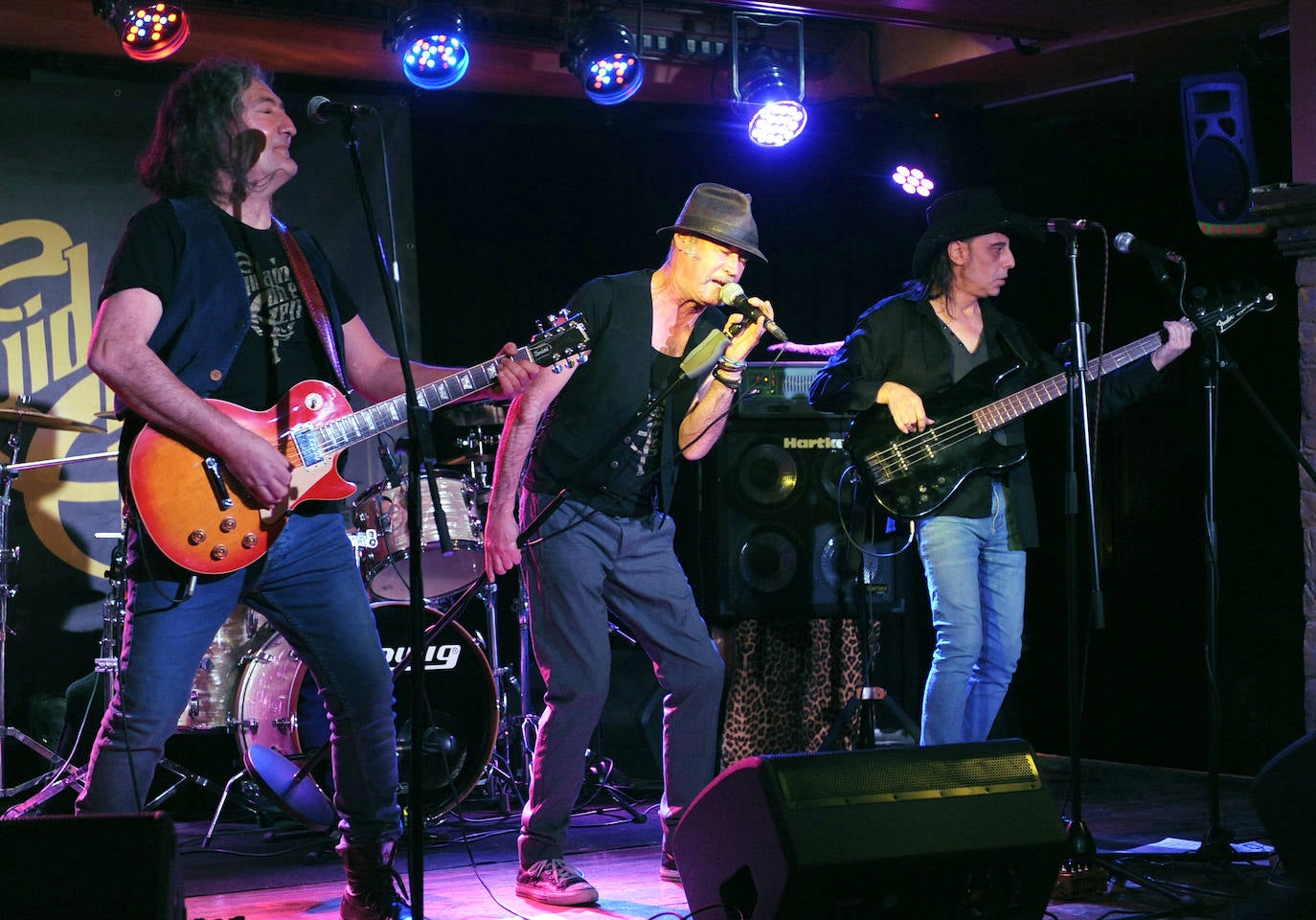 Fotos: Concierto de Cuidado con el perro en la Sala Porta Caeli