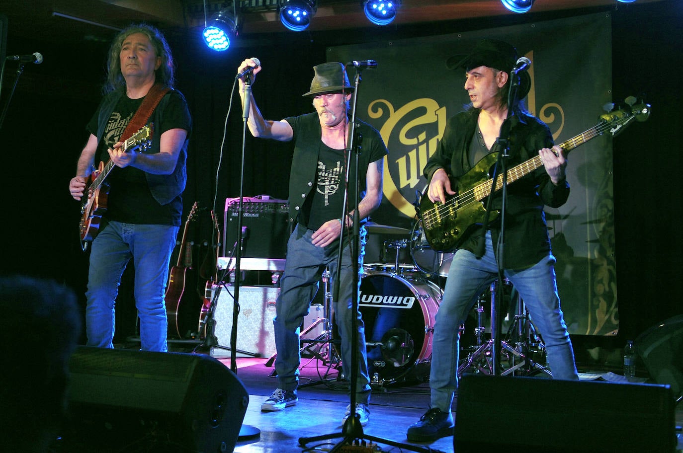 Fotos: Concierto de Cuidado con el perro en la Sala Porta Caeli