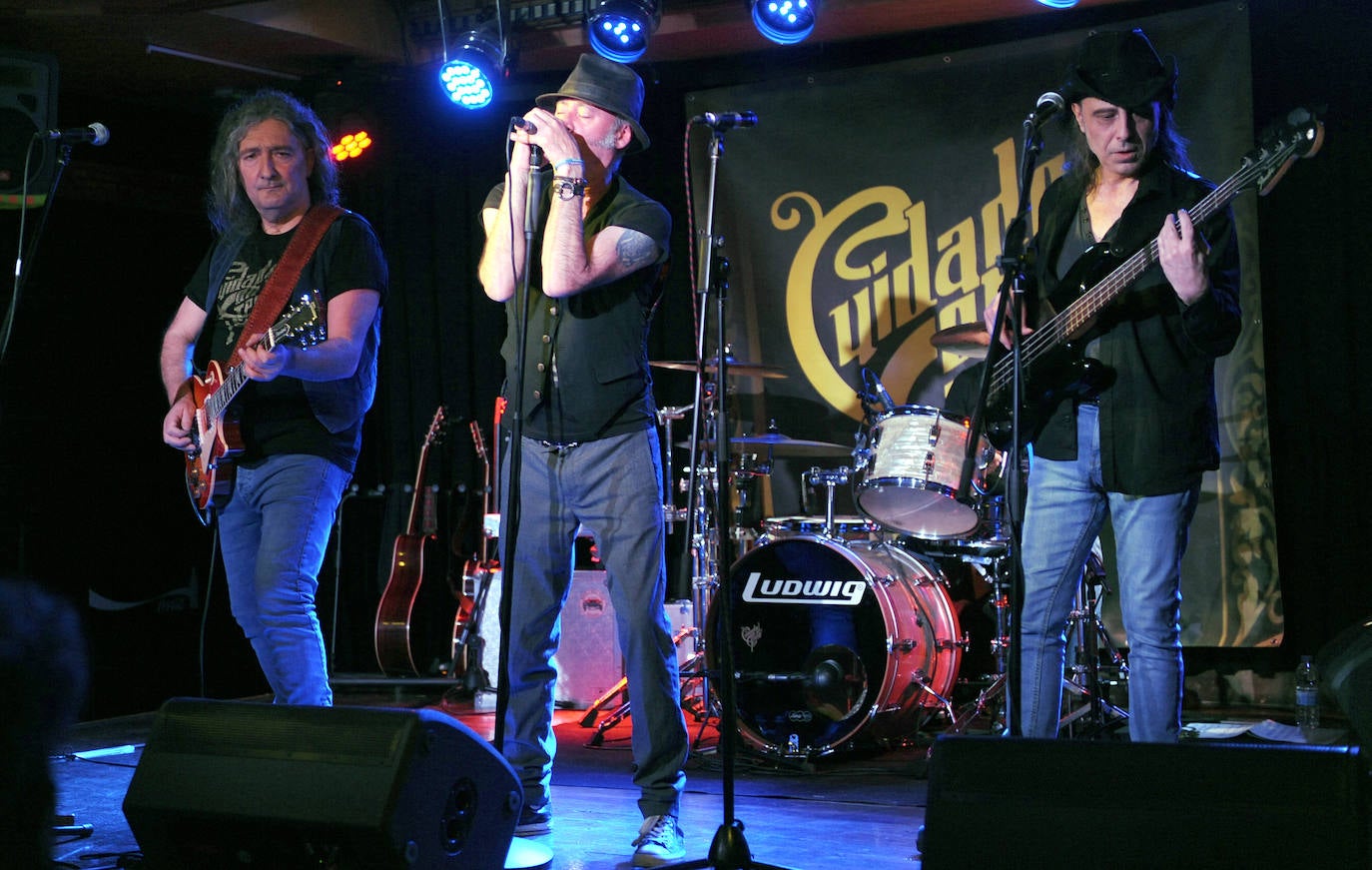 Fotos: Concierto de Cuidado con el perro en la Sala Porta Caeli