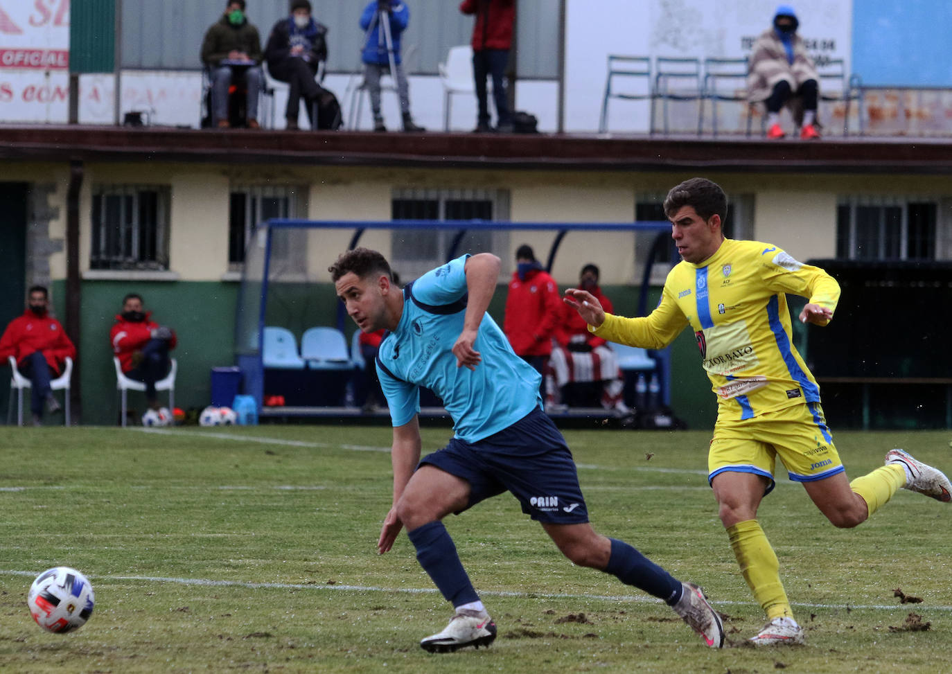 Partido de la tercera división entre el CD La Granja y la Arandina 