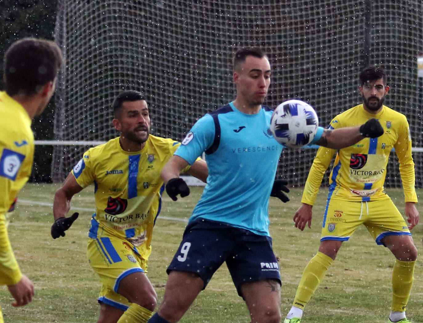 Partido de la tercera división entre el CD La Granja y la Arandina 