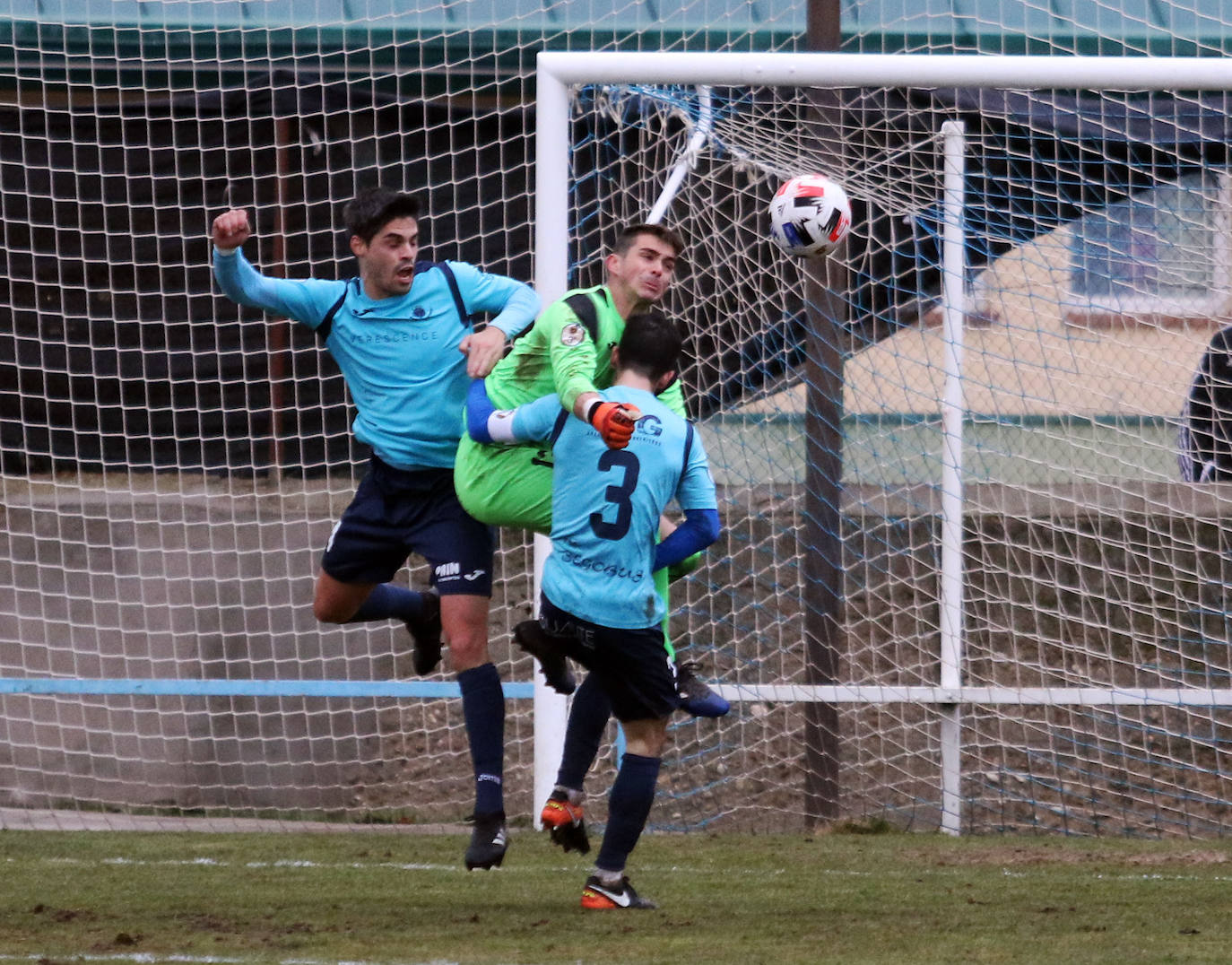 Partido de la tercera división entre el CD La Granja y la Arandina 