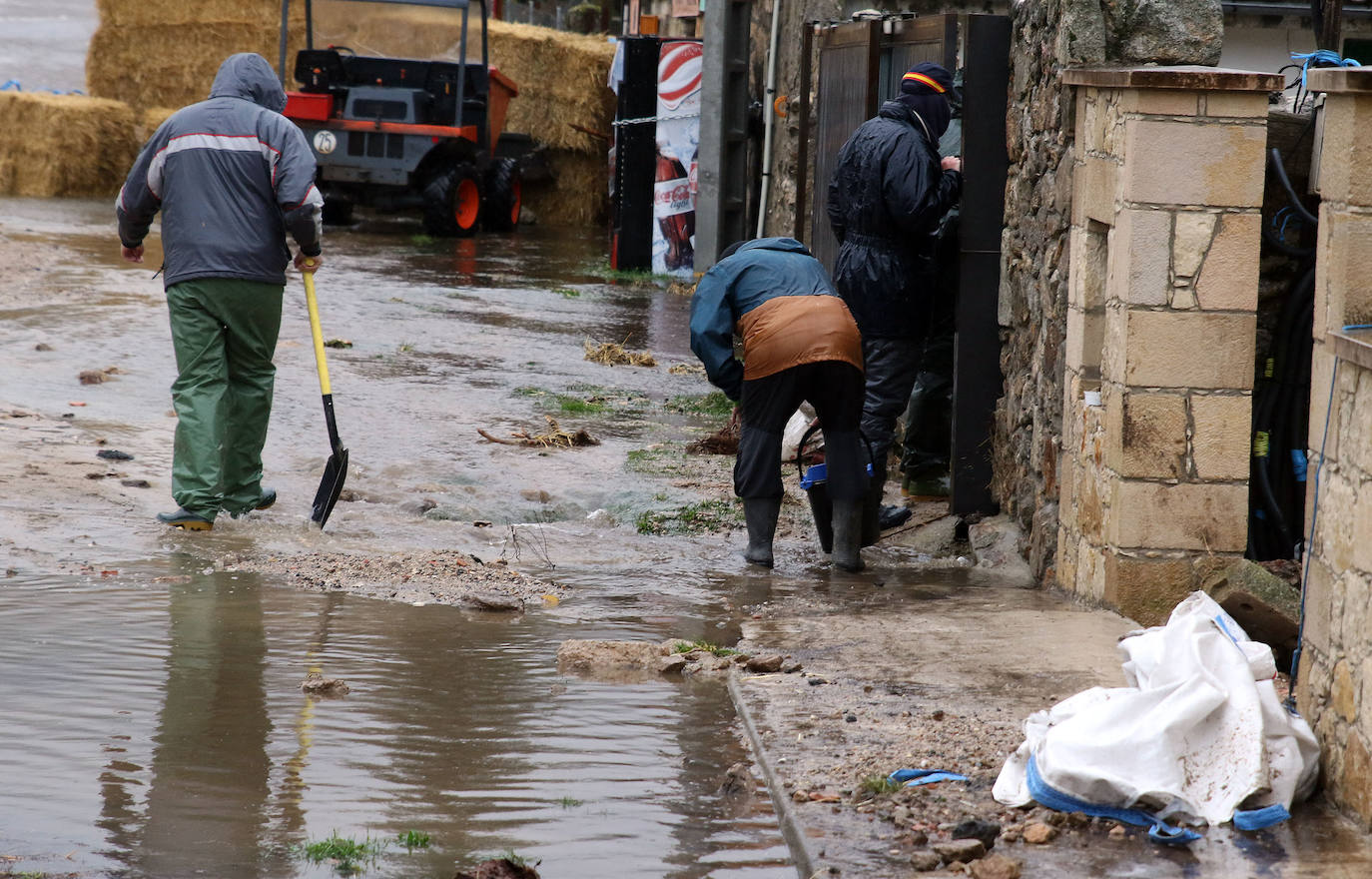 Inundaciones en la localidad segoviana de Navafría