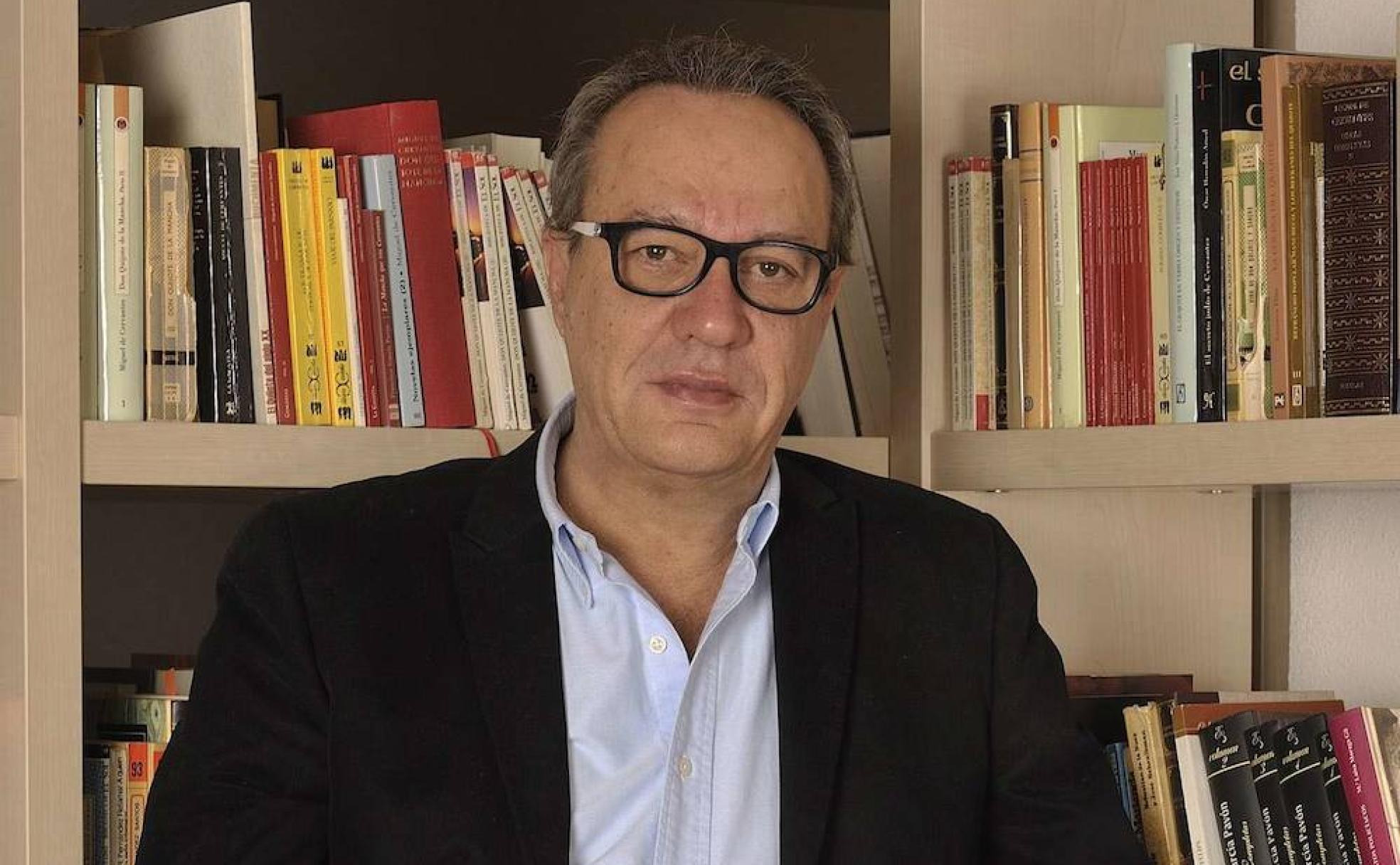 Manuel Juliá.
