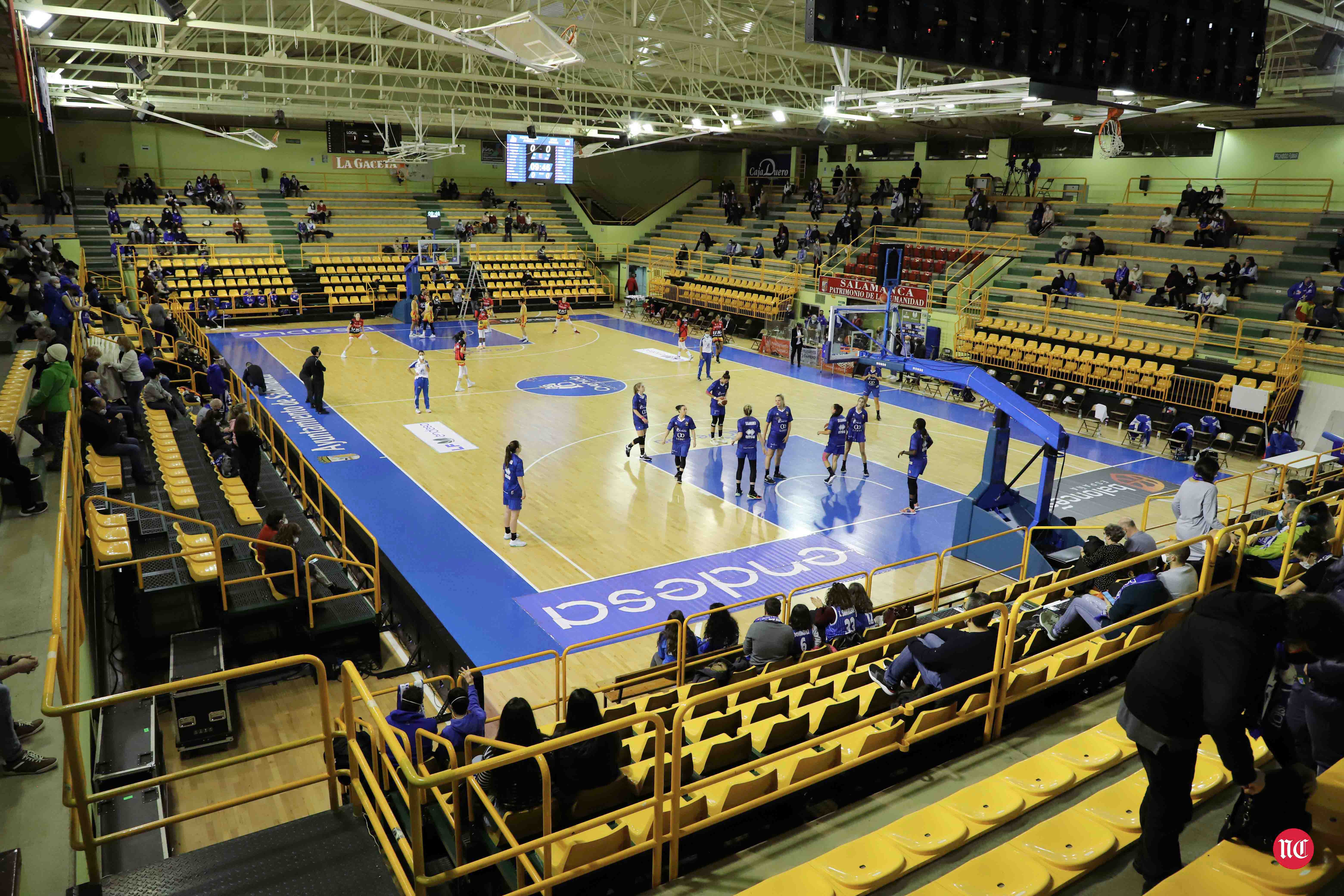 Fotos: El CB Avenida hace pequeño al Girona