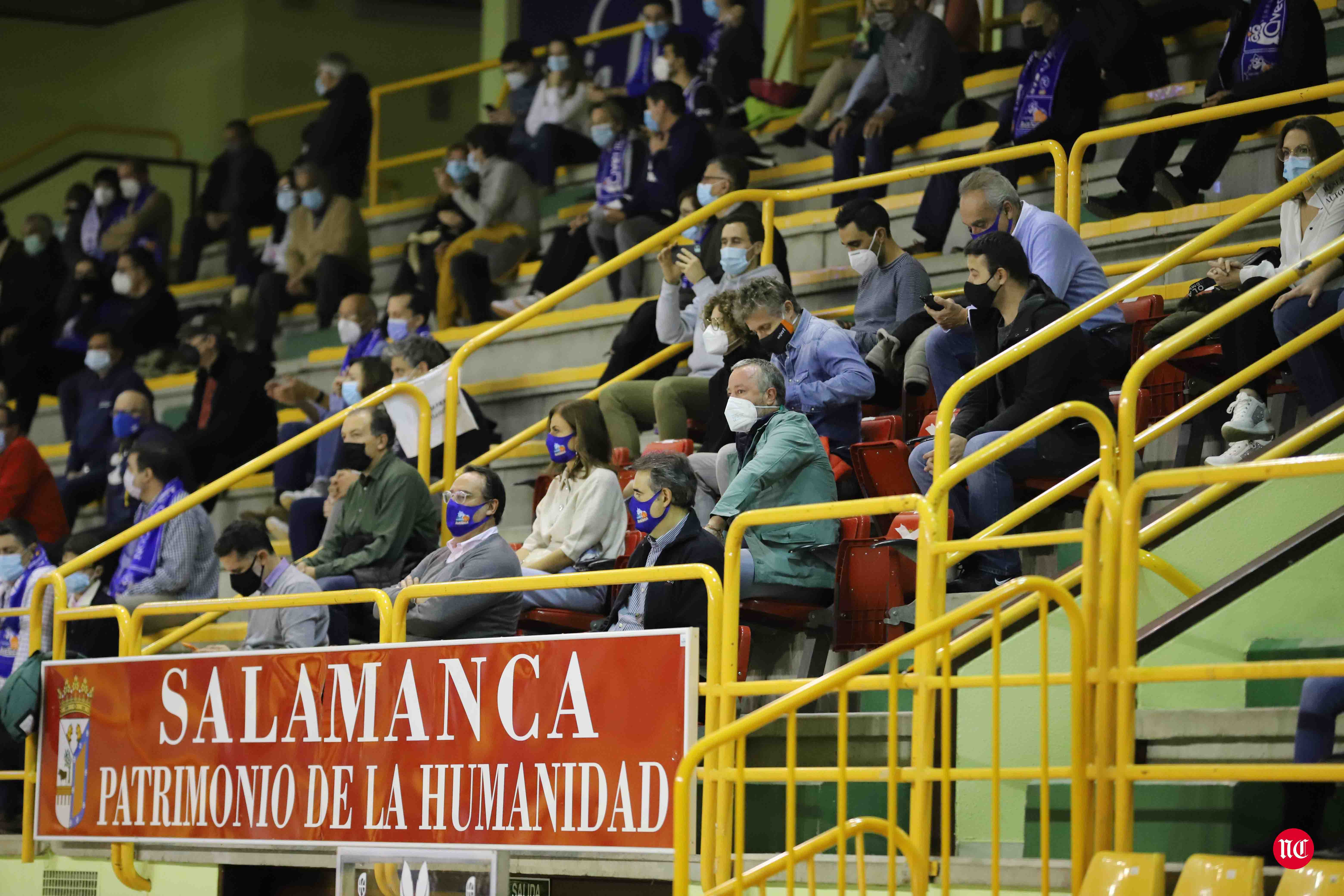 Fotos: El CB Avenida hace pequeño al Girona
