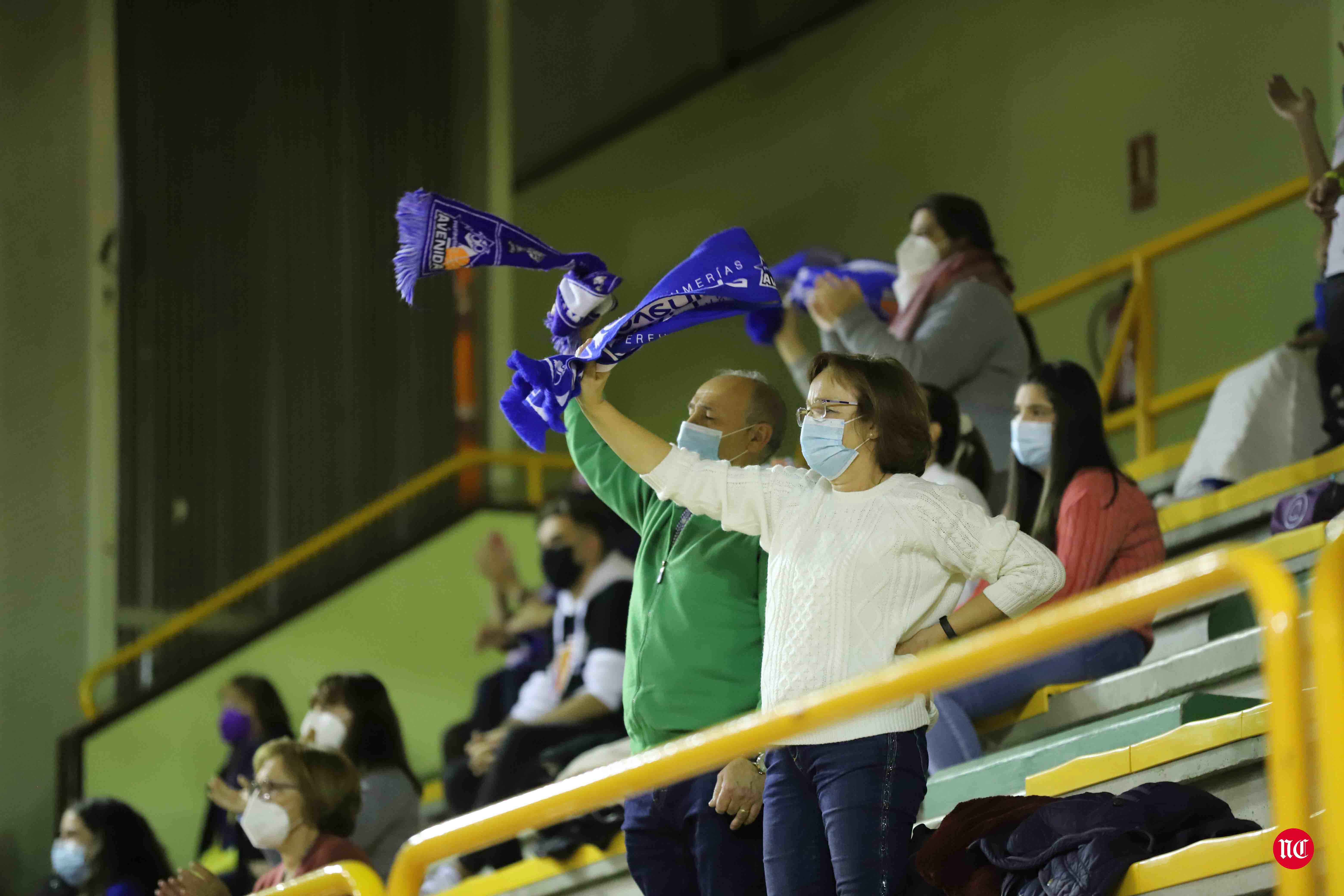 Fotos: El CB Avenida hace pequeño al Girona