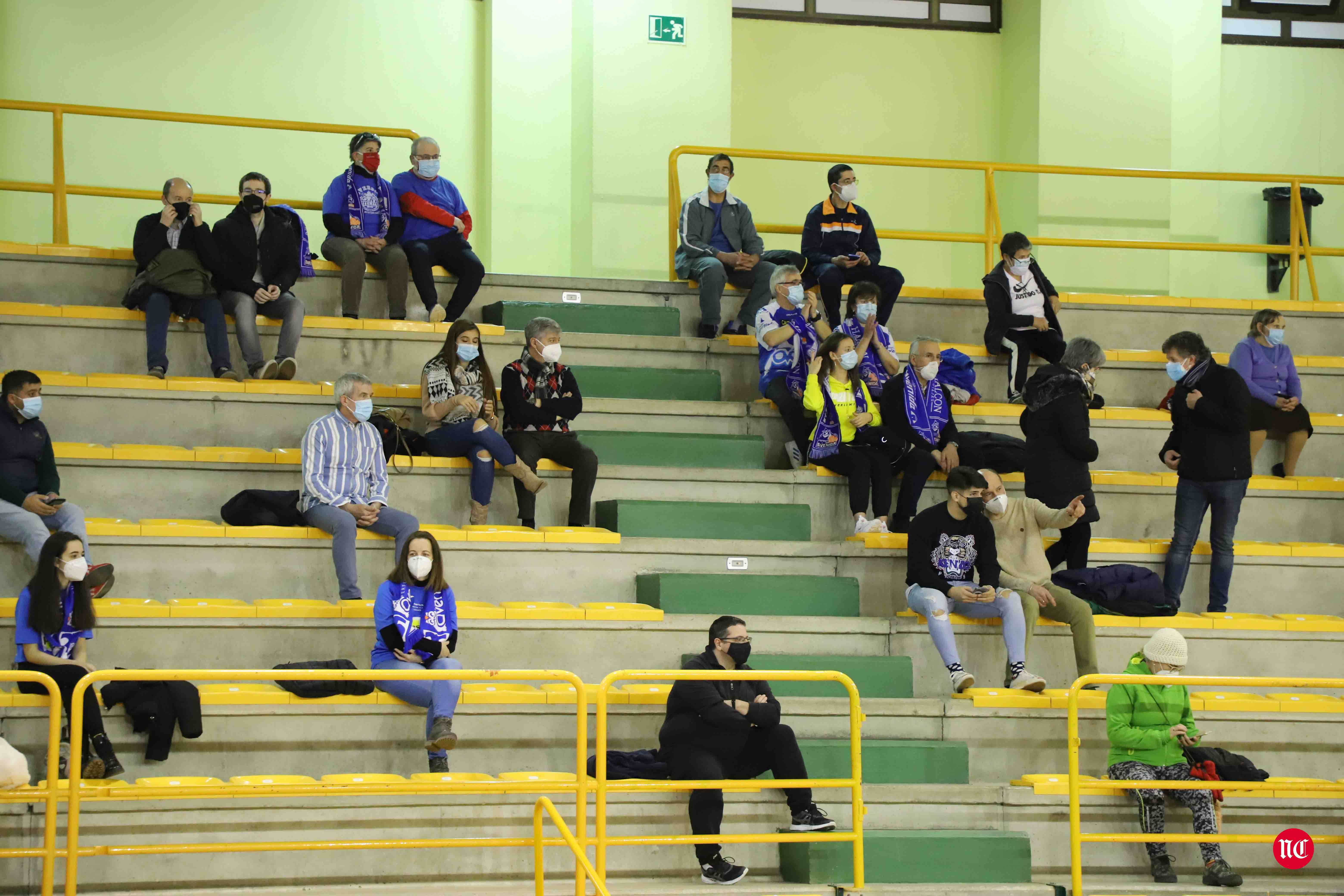 Fotos: El CB Avenida hace pequeño al Girona